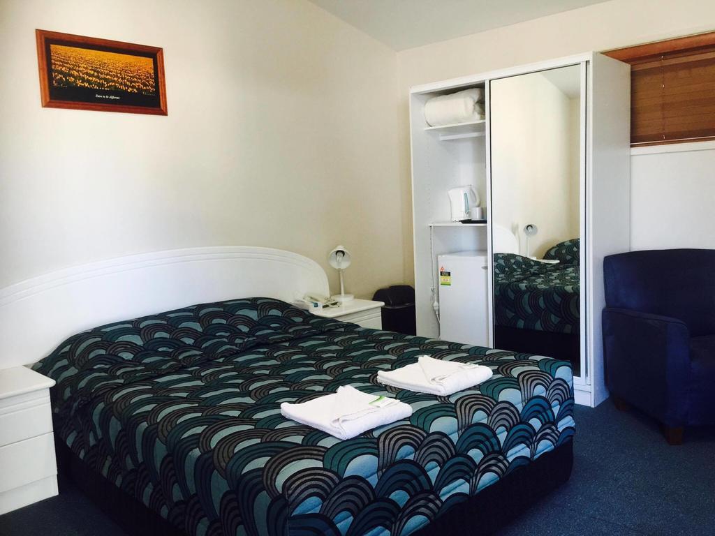 Springsure Overlander Motel Exterior foto